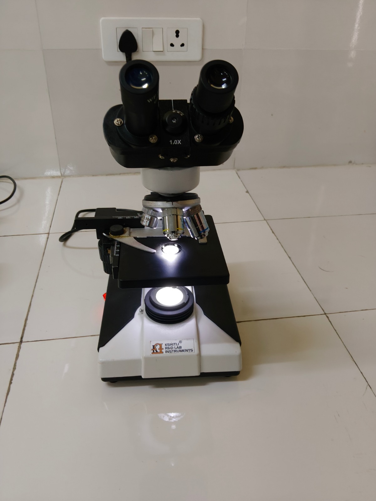 Binocular Microscope